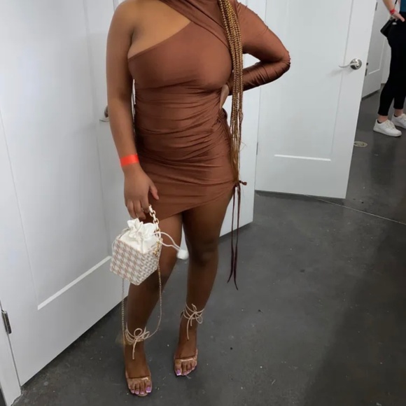 Beige Box bag - Picture 1 of 1